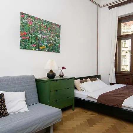 Prague Apartment *